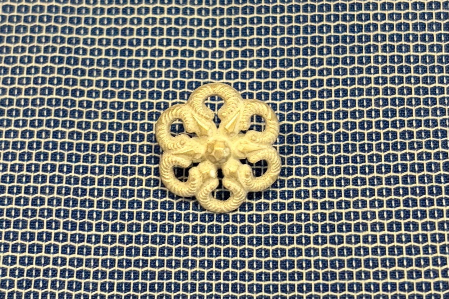 Flower Shank in Plastic (Five Colours)